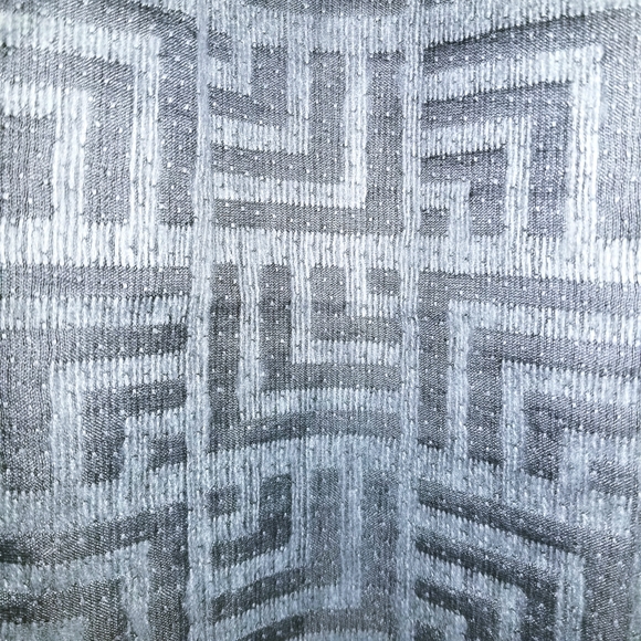 Women's Scarf Spring - Picture 3 of 5